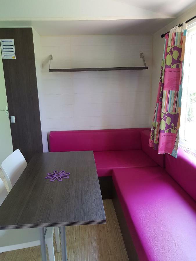 מלון Moncrabeau Camping Le Mouliat מראה חיצוני תמונה