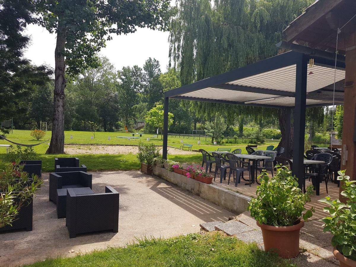 מלון Moncrabeau Camping Le Mouliat מראה חיצוני תמונה